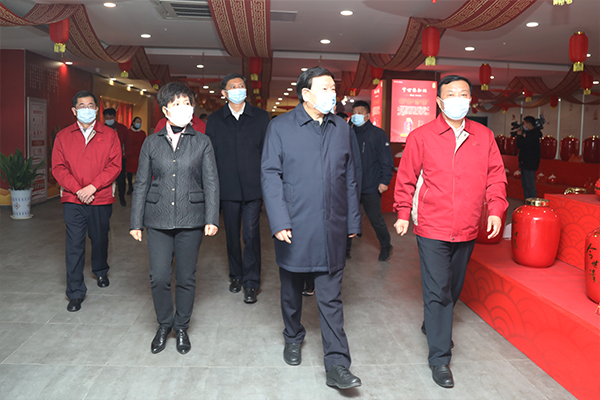 2021年2月3日，時(shí)任江蘇省委書(shū)記、現任第十四屆全國人大常委會(huì )委員、外事委員會(huì )主任委員婁勤儉視察今世緣酒業(yè)。